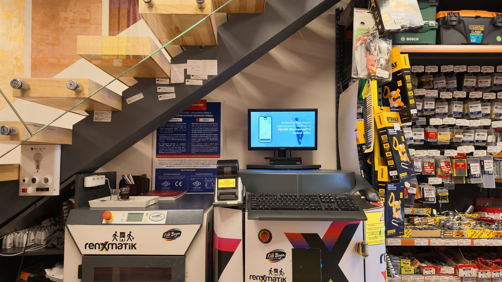 Renklendirme makinesi ve teknik danışmanlık alanı